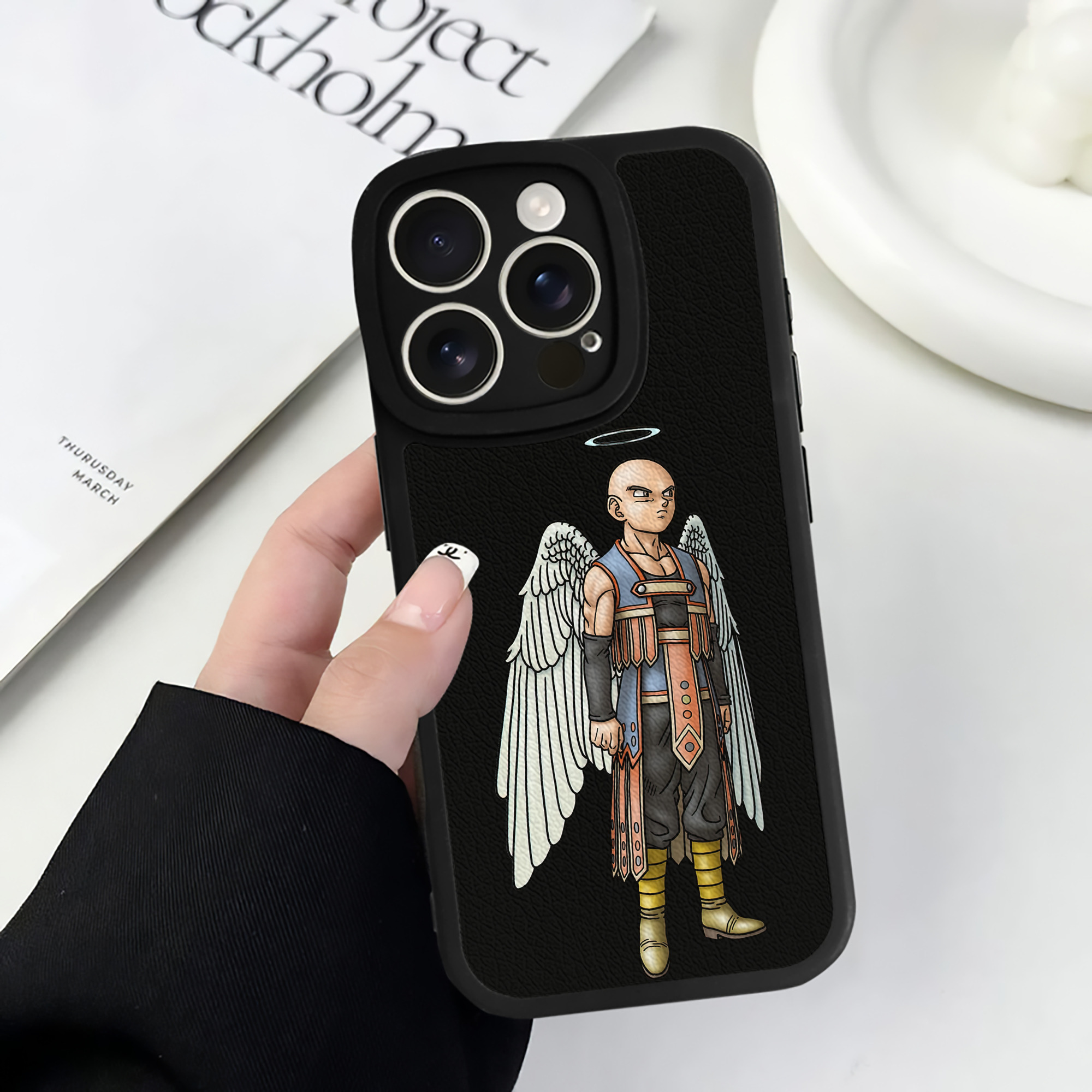 （画像用） ドラゴンクエスト Doragon Kuesuto Dragon Quest 【iPhone 16シリーズ対応】シリコンスマホケース（レザー調） 材質：シリコン